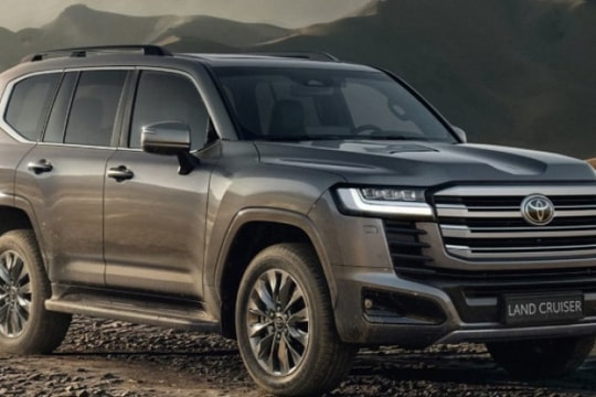 Toyota Land Cruiser 300 Hybrid - biến thể mạnh mẽ nhất trình làng