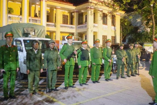 Công an cấp xã tuần tra xuyên đêm, giữ vững an ninh, trật tự phục vụ Đại hội XIV của Đảng