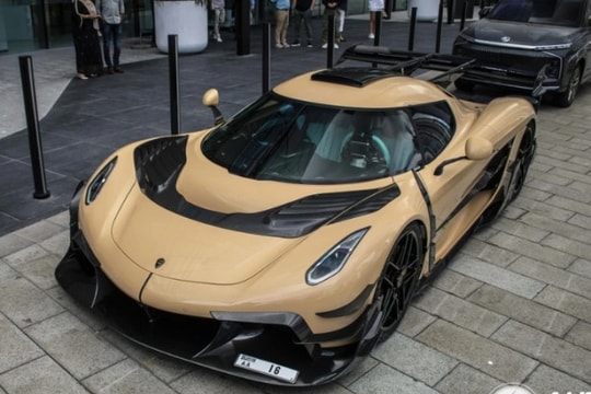 Cận cảnh Koenigsegg Jesko Attack độ Mansory đầu tiên trên thế giới