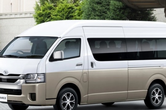 Toyota HiAce 2026 ra mắt: 22 năm chỉ nâng cấp, không "lên đời"