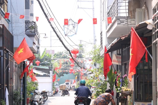 TP.HCM: Treo cờ Tổ quốc trong những ngày nghỉ Tết Nguyên đán 2026