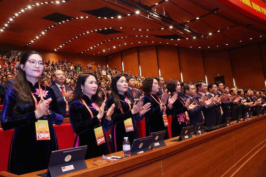 Một số hình ảnh đẹp của đại biểu nữ tại phiên khai mạc Đại hội XIV của Đảng