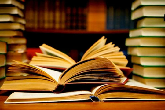 Kéo dài Chương trình nghiên cứu, tổng hợp, công bố các tác phẩm văn học vì sự nghiệp cách mạng của Đảng