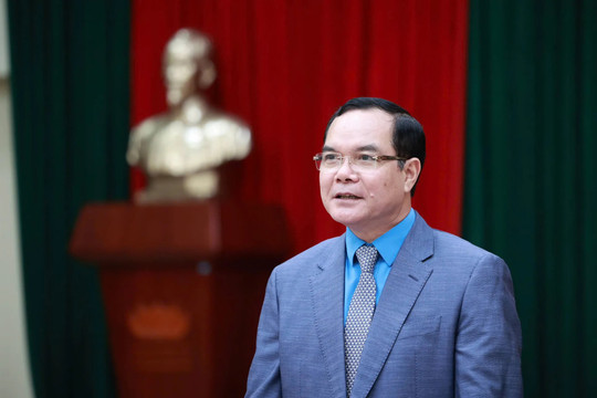 Xây dựng giai cấp công nhân Việt Nam hiện đại, lớn mạnh trong kỷ nguyên phát triển mới của dân tộc
