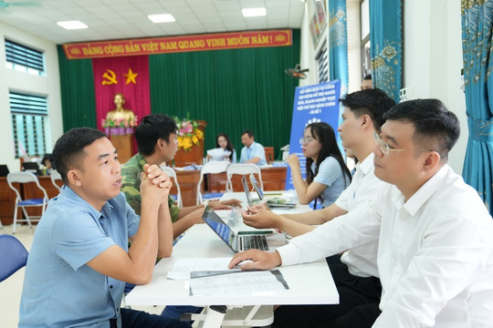 Xe dịch vụ công lưu động: Đưa chính quyền đến gần với người dân