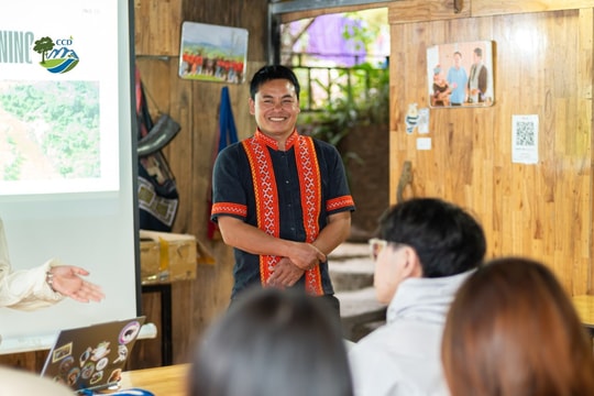 Đồng bào vùng biên Lào Cai đặt niềm tin vào Đảng