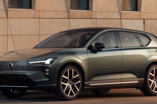 Volvo EX60 2026 trình làng: SUV điện đi được 810 km/sạc