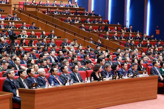 Một số hình ảnh tại phiên thảo luận về các văn kiện Đại hội