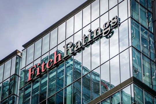Fitch Ratings nâng xếp hạng tín nhiệm công cụ nợ dài hạn cao cấp có bảo đảm của Việt Nam