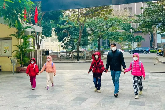 Hà Nội: Trường học điều chỉnh thời gian học phù hợp trong những ngày rét đậm, rét hại