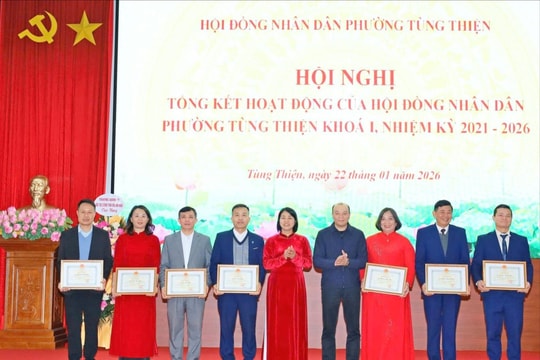 Tùng Thiện: 16 tập thể, cá nhân xuất sắc trong hoạt động HĐND được khen thưởng