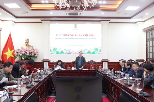 Xây dựng đội ngũ luật sư có bản lĩnh chính trị, năng lực chuyên môn