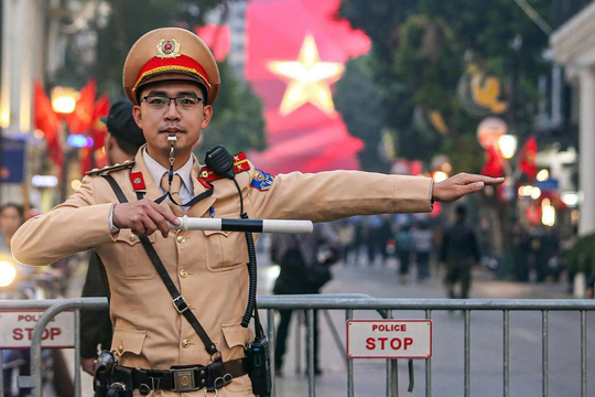 Giao thông an toàn, thông suốt trong ngày bế mạc Đại hội Đảng