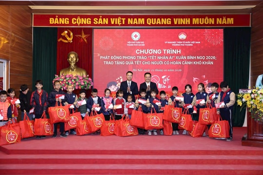 Hội Chữ thập đỏ Hà Nội phấn đấu trao tặng hơn 50.000 suất quà Tết