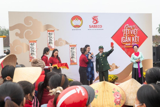Phút giây trải nghiệm văn hóa Tết đầy gắn kết và ý nghĩa dành cho hàng ngàn người dân