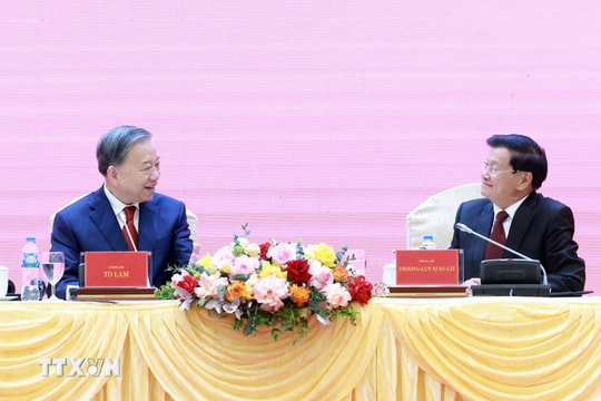Tổng Bí thư, Chủ tịch nước Lào Thongloun Sisoulith thông tin về kết quả Đại hội XII của Đảng Nhân dân Cách mạng Lào