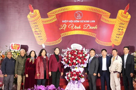 Vinh danh các nghệ nhân gốm sứ Kim Lan - Bát Tràng
