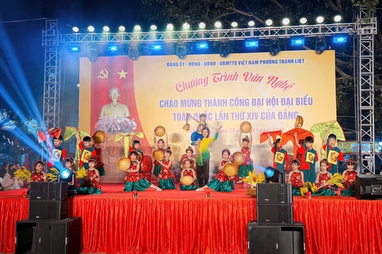 Tưng bừng liên hoan văn nghệ chào mừng thành công Đại hội Đảng
