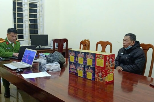 Nghệ An: Công an phường Cửa lò bắt giữ đối tượng tàng trữ pháo nổ