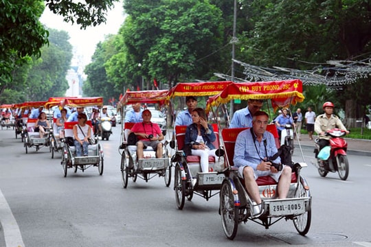 Hà Nội: Bồi dưỡng nghiệp vụ cho người điều khiển xe xích lô du lịch
