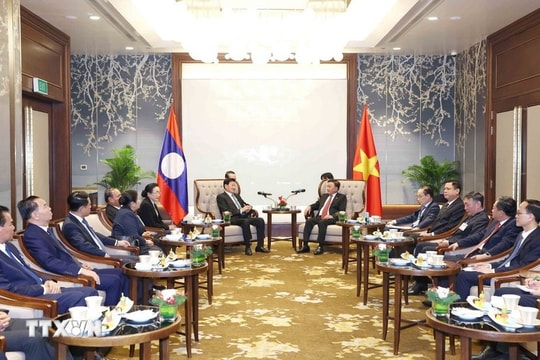 Tổng Bí thư, Chủ tịch nước Lào và Phu nhân kết thúc chuyến thăm Việt Nam