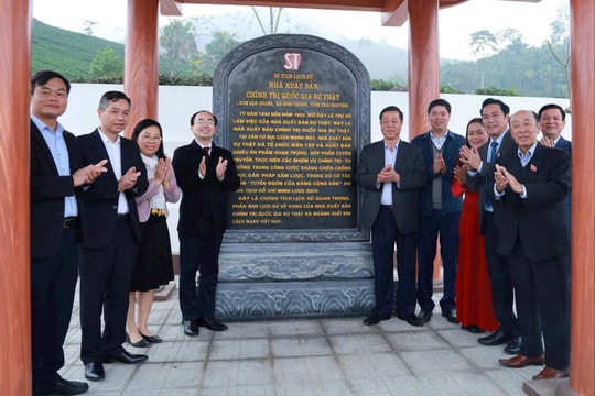 Khánh thành Nhà bia lưu niệm Nhà Xuất bản Chính trị quốc gia Sự thật tại Thái Nguyên