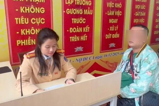 Hà Nội: Xử phạt tài xế điều khiển ô tô gắn biển kiểm soát không rõ chữ, số
