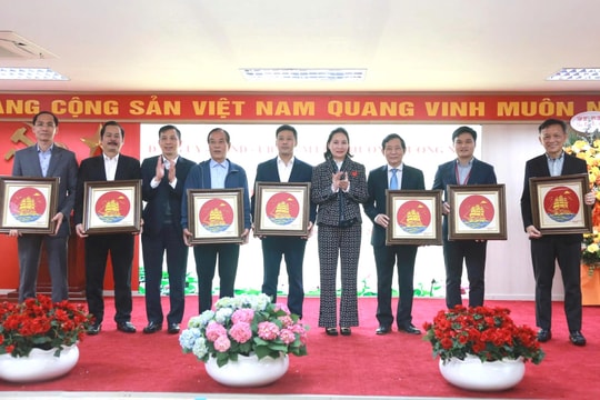 Phường Dương Nội gặp mặt các doanh nghiệp tiêu biểu
