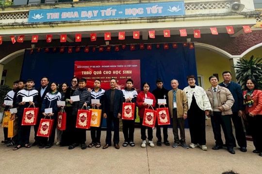 Mang "Tết yêu thương" đến trẻ khuyết tật tại Sóc Sơn và Đông Anh