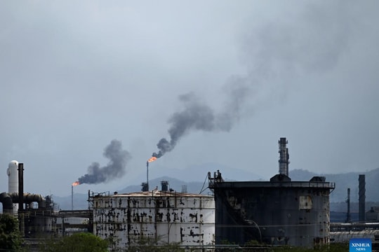 Mỹ sẽ dỡ bỏ hạn chế đối với dầu mỏ của Venezuela