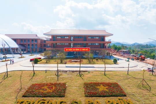 Trường nội trú liên cấp tại Si Pa Phìn, Điện Biên trước giờ khánh thành
