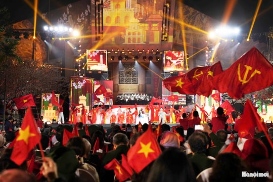 Xúc động, tự hào những hình ảnh nghệ thuật tại cầu truyền hình "Hai tay xây dựng một sơn hà"