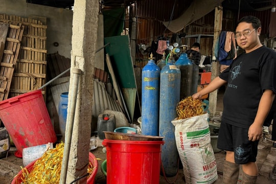 Triệt phá 2 xưởng phân kim "đầu độc" sông Đuống bằng hơn 6,7 tấn chất thải nguy hại