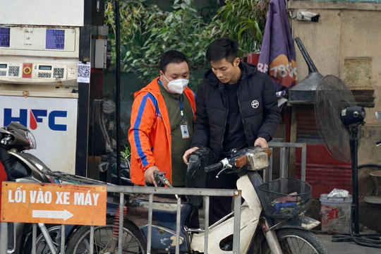 Giá bán lẻ xăng E5RON92 tăng thấp nhất trong 5 loại xăng, dầu