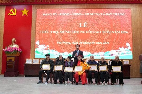 Xã Bát Tràng chúc thọ, mừng thọ 781 cụ cao niên dịp Xuân Bính Ngọ 2026