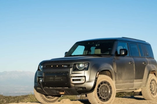 [ĐÁNH GIÁ XE] Defender Octa: Bản tuyên ngôn sức mạnh mới của Land Rover