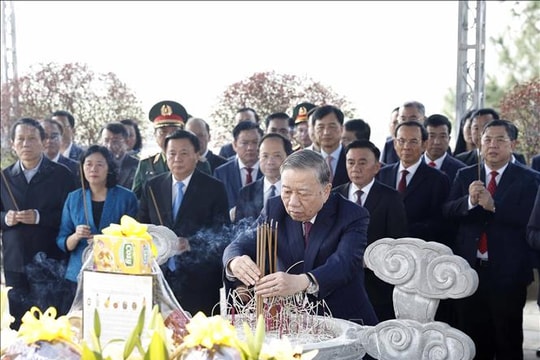 Tổng Bí thư Tô Lâm dâng hương tưởng niệm các Tổng Bí thư Trần Phú và Hà Huy Tập tại Hà Tĩnh