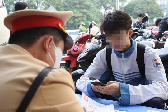Hà Nội: Phát hiện, xử lý 1.679 học sinh vi phạm trật tự an toàn giao thông trong tháng 1/2026