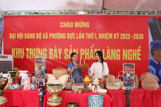 Phượng Dực triển lãm sản phẩm thủ công mỹ nghệ, OCOP gắn với sáng tạo và chuyển đổi số