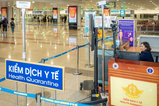 Sân bay Nội Bài siết chặt kiểm dịch y tế, ngăn chặn virus Nipah xâm nhập