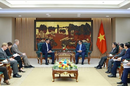 Thủ tướng Phạm Minh Chính tiếp Đại sứ Thụy Điển tại Việt Nam và Tổng Giám đốc Tập đoàn SYRE