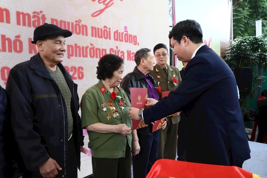 Phường Cửa Nam trao quà Tết đến gần 3.000 đối tượng