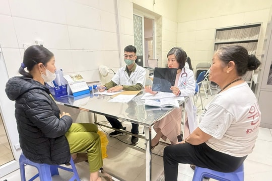 Hà Nội đẩy mạnh phát triển y tế, chăm lo tốt hơn đời sống người dân