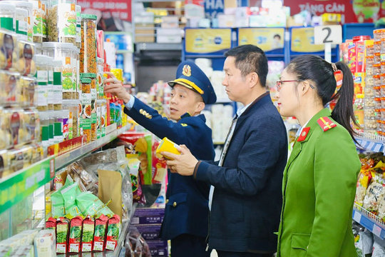 Hà Tĩnh: tăng cường kiểm soát thị trường dịp Tết Nguyên đán Bính Ngọ