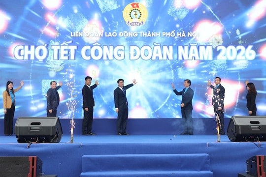 Mang Tết đủ đầy đến với người lao động Thủ đô