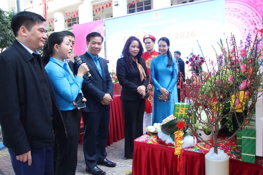 Sôi nổi “Tết sum vầy - Xuân ơn Đảng” của Công đoàn phường Ba Đình