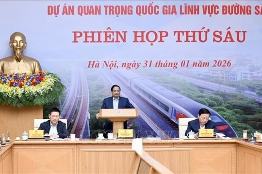 Thủ tướng: Xem xét cả 3 phương thức công tư với Dự án đường sắt tốc độ cao trên trục Bắc - Nam