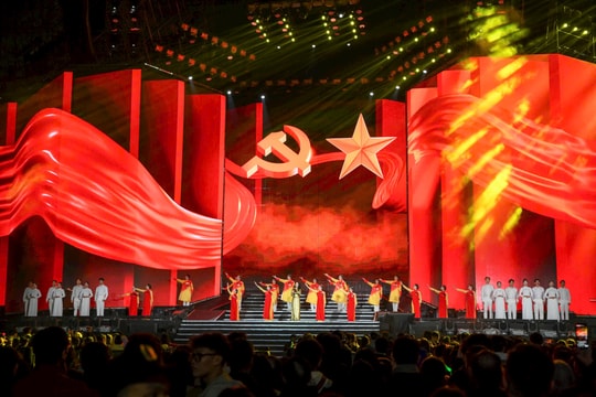 Rực rỡ chương trình nghệ thuật “Hòa nhạc ánh sáng – Chào năm mới 2026”