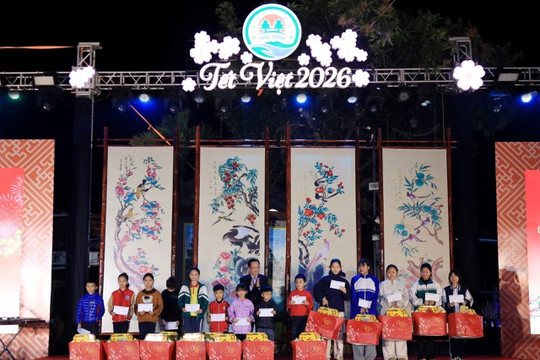 Rộn ràng “Tết Việt” phường Tùng Thiện chào Xuân Bính Ngọ 2026