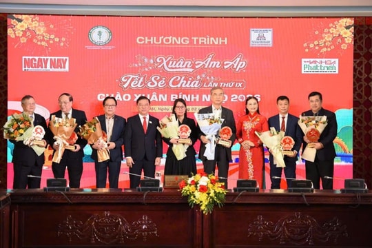 9 năm Chương trình “Xuân ấm áp - Tết sẻ chia” Nỗ lực huy động sức mạnh cộng đồng chăm lo Tết cho người nghèo
